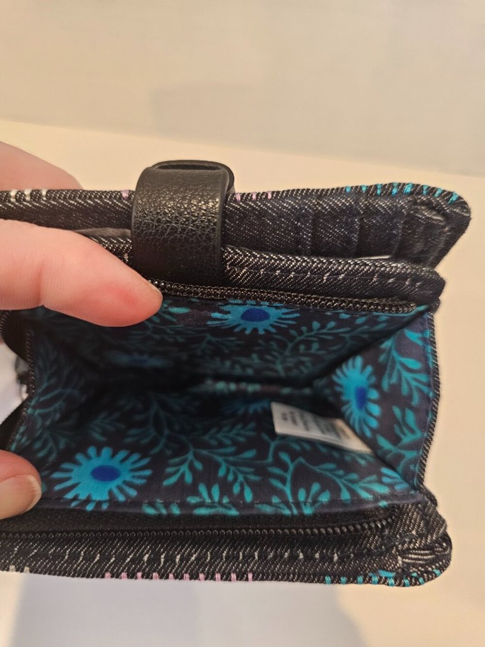 NWT Vera Bradley Iconic RFID Small Wallet Moonlight Garden Denim Firefly Navy - Picture 3 of 8